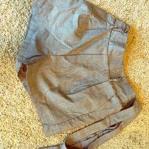 NWOT dressy shorts size S